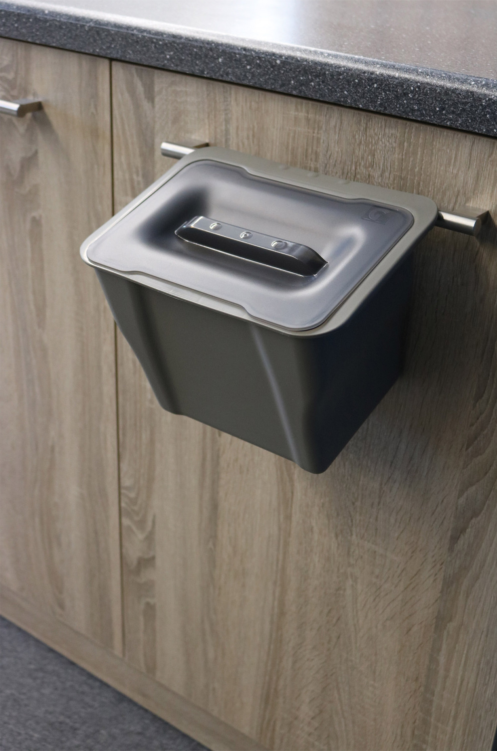 Multifunktionsbox zum Einhängen an Schranktüren, 5 L